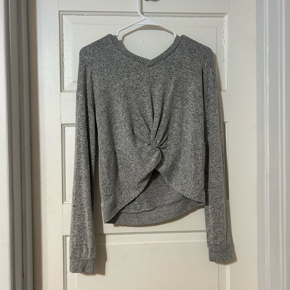 SO Heather Gray Twist Front Long Sleeve Top